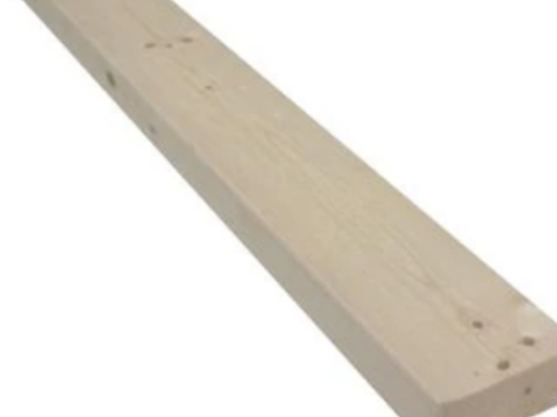 STUD DE MADERA DE PINOTEA PANAMÁ