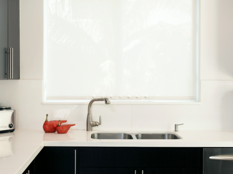 PERSIANA PARA COCINA ROLLER SHADES