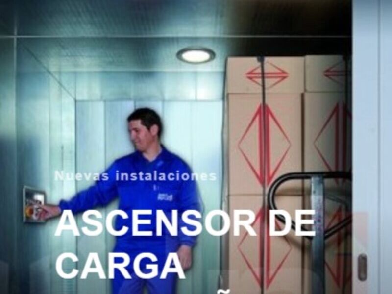 Ascensor carga acompañado en Panamá 