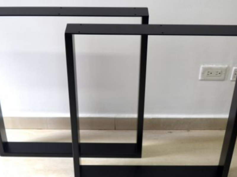 Table Leg Black – Modelo 60