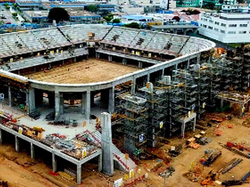 Construcción de Centros Deportivos Colón